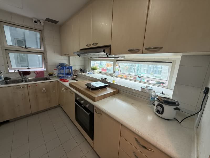 Cheap Big Bedroom @ Novena, Derbyshire Road, Room Rental, 120 sqft, Condominium For Rent, by Alan Tsui 徐先生, 500195292 - Kitchen - PropertyGuru.com.sg