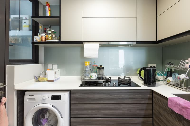 D'Nest, 141 Pasir Ris Grove, 3 Bedrooms, 936 sqft, Condominium For Sale, by Damon Koh, 500195293 - Kitchen - PropertyGuru.com.sg