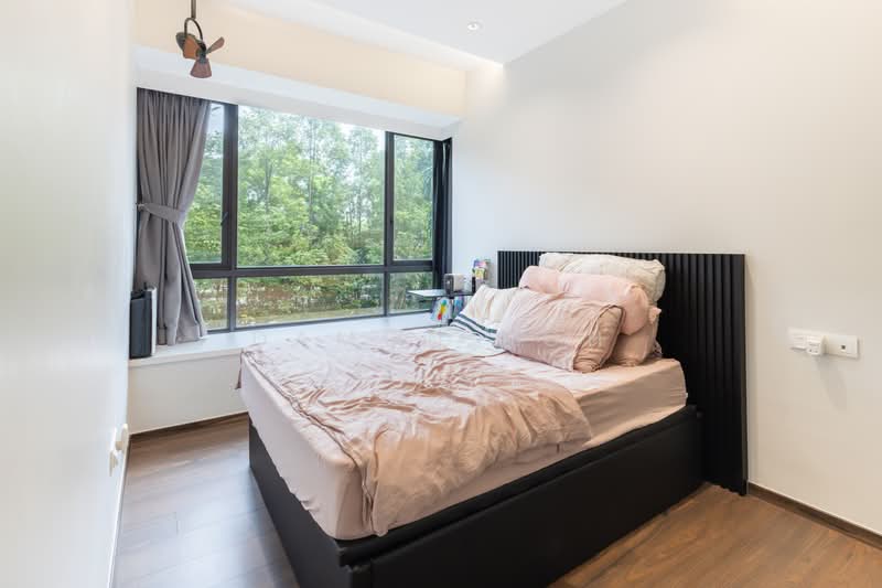 D'Nest, 141 Pasir Ris Grove, 3 Bedrooms, 936 sqft, Condominium For Sale, by Damon Koh, 500195293 - Master Bedroom - PropertyGuru.com.sg