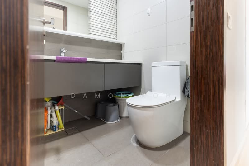 D'Nest, 141 Pasir Ris Grove, 3 Bedrooms, 936 sqft, Condominium For Sale, by Damon Koh, 500195293 - Bathroom - PropertyGuru.com.sg
