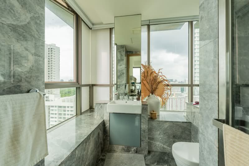 Skyline Residences, 612 Telok Blangah Road, 2 Bedrooms, 829 sqft, Condominium For Sale, by Daron Ang, 500195300 - Bathroom - PropertyGuru.com.sg