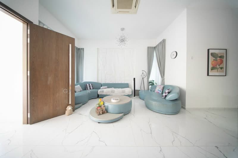 Wak Hassan drive semi detached with lift, , 6 Bedrooms, 4,355 sqft, Semi-Detached House For Sale, by Gordon Tok, 500195301 - Living Room - PropertyGuru.com.sg