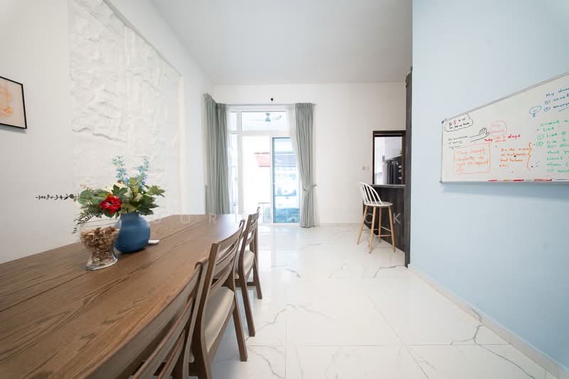 Wak Hassan drive semi detached with lift, , 6 Bedrooms, 4,355 sqft, Semi-Detached House For Sale, by Gordon Tok, 500195301 - Dining Room - PropertyGuru.com.sg