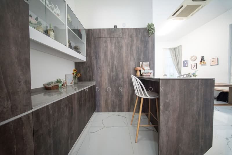 Wak Hassan drive semi detached with lift, , 6 Bedrooms, 4,355 sqft, Semi-Detached House For Sale, by Gordon Tok, 500195301 - Kitchen - PropertyGuru.com.sg