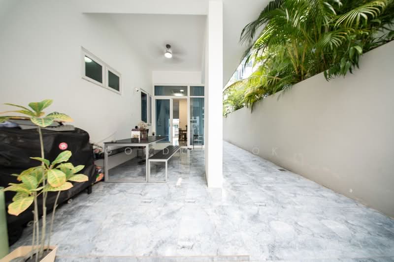 Wak Hassan drive semi detached with lift, , 6 Bedrooms, 4,355 sqft, Semi-Detached House For Sale, by Gordon Tok, 500195301 - Exterior - PropertyGuru.com.sg