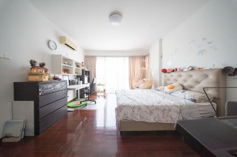 Wak Hassan drive semi detached with lift, , 6 Bedrooms, 4,355 sqft, Semi-Detached House For Sale, by Gordon Tok, 500195301 - Bedroom - PropertyGuru.com.sg