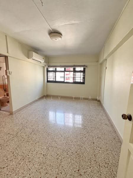 305 Ang Mo Kio Avenue 1, 305 Ang Mo Kio Avenue 1, Ang Mo Kio / Bishan / Thomson, 3 Bedrooms, 1,324 sqft, HDB Flat For Rent, by Kelly Tham, 500195304 - Master Bedroom - PropertyGuru.com.sg