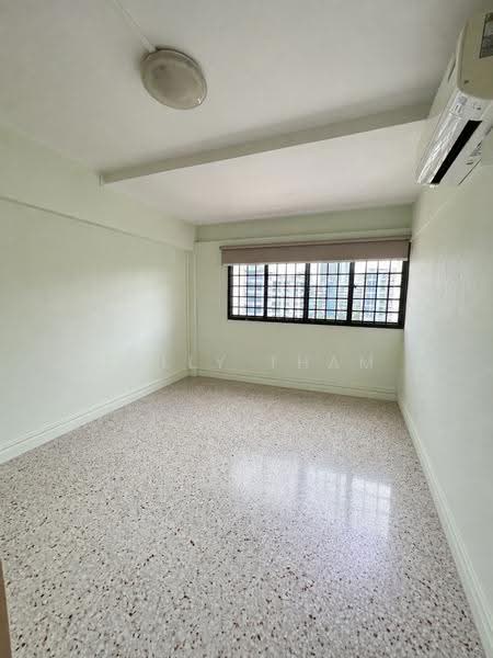 305 Ang Mo Kio Avenue 1, 305 Ang Mo Kio Avenue 1, Ang Mo Kio / Bishan / Thomson, 3 Bedrooms, 1,324 sqft, HDB Flat For Rent, by Kelly Tham, 500195304 - Bedroom 3 - PropertyGuru.com.sg