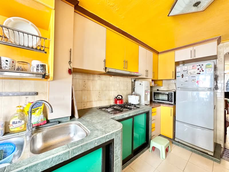 16 Eunos Crescent, 16 Eunos Crescent, 2 Bedrooms, 754 sqft, HDB Flat For Sale, by Liah Hanifah, 500195306 - Kitchen - PropertyGuru.com.sg
