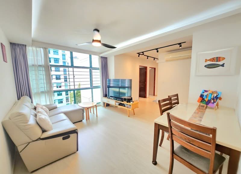 688B Woodlands Drive 75, 688B Woodlands Drive 75, 3 Bedrooms, 968 sqft, HDB Flat For Sale, by Jackson B., 500195313 - Spacious living - PropertyGuru.com.sg