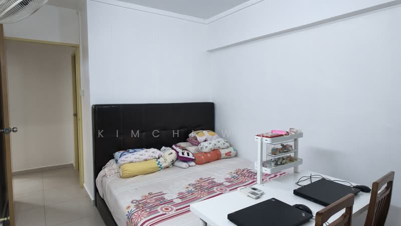 668D Jurong West Street 64, 668D Jurong West Street 64, 3 Bedrooms, 915 sqft, HDB Flat For Sale, by Kimchi Wong, 500195316 - Bedroom - PropertyGuru.com.sg