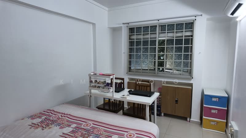 668D Jurong West Street 64, 668D Jurong West Street 64, 3 Bedrooms, 915 sqft, HDB Flat For Sale, by Kimchi Wong, 500195316 - Bedroom - PropertyGuru.com.sg