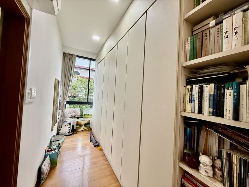 Allamanda Grove, Allamanda Grove, 10+ Bedrooms, 4,403 sqft, Semi-Detached House For Sale, by Angie Lua, 500195317 - Corridor - PropertyGuru.com.sg