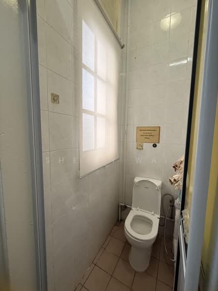 345 Beach Road, 345 Beach Road, 1,100 sqft, Shop / Shophouse For Rent, by Sherly Wai, 500195323 - Bathroom - CommercialGuru.com.sg