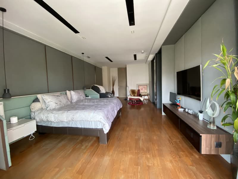 ❤️$13.xmil SUPER HOT BUY BUNGALOW ❤️ Prestigious Goodman Locale❤️, Branksome Road, 6 Bedrooms, 4,800 sqft, Detached House For Sale, by Julie Tay, 500195328 - Master Bedroom - PropertyGuru.com.sg