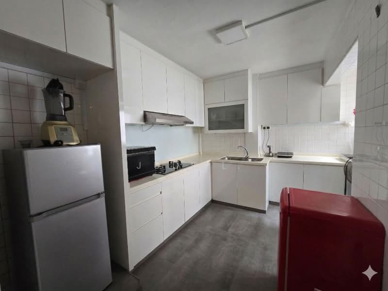 123 Mcnair Road, 123 Mcnair Road, 2 Bedrooms, 688 sqft, HDB Flat For Sale, by Jude L., 500195339 - Kitchen - PropertyGuru.com.sg