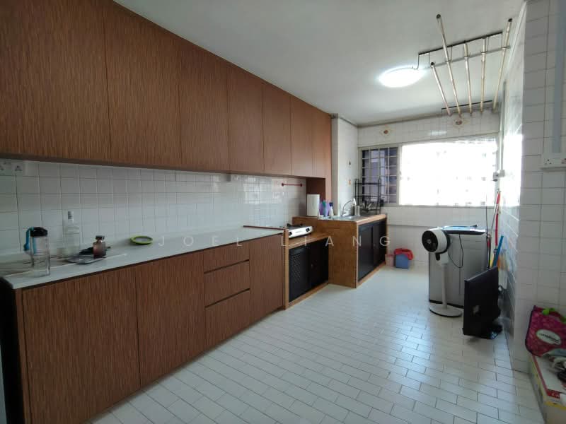 511 Hougang Avenue 10, 511 Hougang Avenue 10, 2 Bedrooms, 689 sqft, HDB Flat For Sale, by Joel Liang, 500195340 - Kitchen - PropertyGuru.com.sg