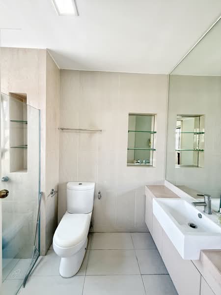 Jalan Kechot, Jalan Kechot, 5 Bedrooms, 2,600 sqft, Semi-Detached House For Rent, by Shawn Lim, 500195351 - Bathroom - PropertyGuru.com.sg