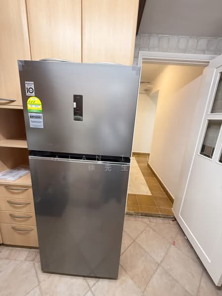 Emerald Garden, 33 Club Street, Room Rental, 210 sqft, Condominium For Rent, by Alan Tsui 徐先生, 500195371 - Kitchen - PropertyGuru.com.sg