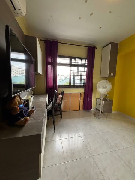 749 Woodlands Circle, 749 Woodlands Circle, 3 Bedrooms, 1,313 sqft, HDB Flat For Rent, by Cedric Chan, 500195374 - Living Room - PropertyGuru.com.sg