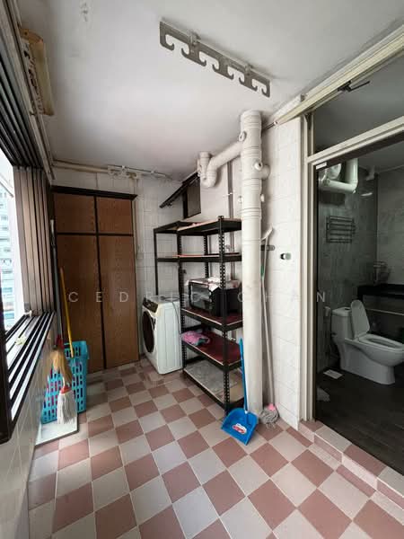 749 Woodlands Circle, 749 Woodlands Circle, 3 Bedrooms, 1,313 sqft, HDB Flat For Rent, by Cedric Chan, 500195374 - Bathroom - PropertyGuru.com.sg