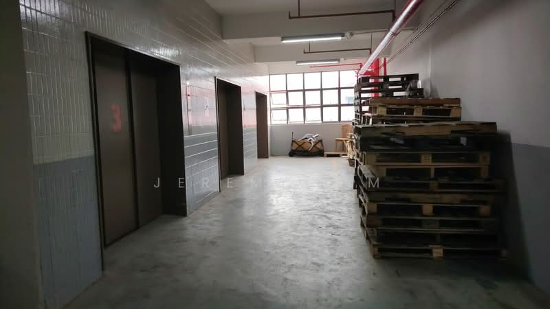 Da Jin Factory Building, 362 Upper Paya Lebar Road, 850 sqft, Warehouse For Rent, by Jeremy Lim, 500195375 - Corridor - CommercialGuru.com.sg