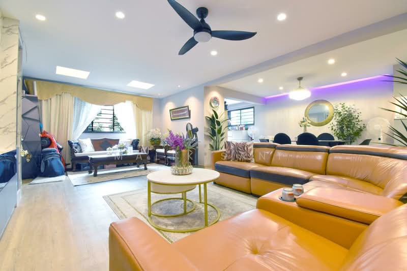 452 Jurong West Street 42, 452 Jurong West Street 42, 3 Bedrooms, 1,431 sqft, HDB Flat For Sale, by Malik Sani, 500195383 - Living Room - PropertyGuru.com.sg