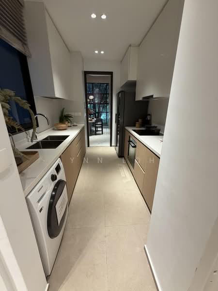 The Hillshore, 292 Pasir Panjang Rd, 2 Bedrooms, 829 sqft, Condominium For Sale, by Lynn Loh, 500195391 - PropertyGuru.com.sg