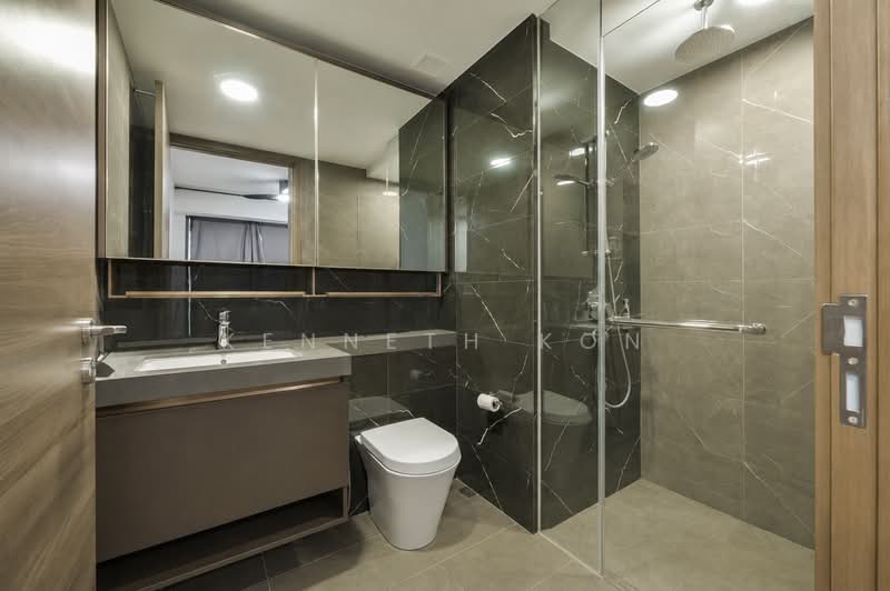 The Florence Residences, 99 Hougang Avenue 2, 2 Bedrooms, 667 sqft, Condominium For Sale, by Kenneth Kon, 500195401 - Bathroom - PropertyGuru.com.sg