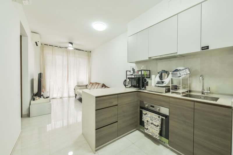 The Florence Residences, 99 Hougang Avenue 2, 2 Bedrooms, 667 sqft, Condominium For Sale, by Kenneth Kon, 500195401 - Living Room - PropertyGuru.com.sg
