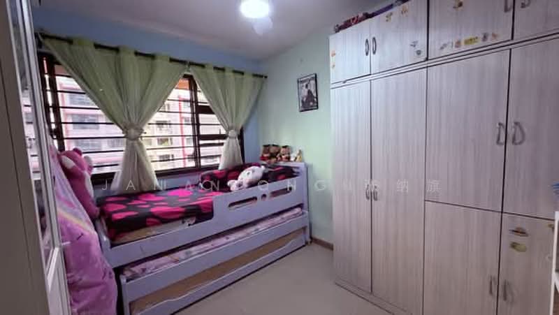 468A Bukit Batok West Avenue 9, 468A Bukit Batok West Avenue 9, 1 Bedroom, 505 sqft, HDB Flat For Sale, by Jan Chong 张纳旗, 500195409 - Bedroom - PropertyGuru.com.sg