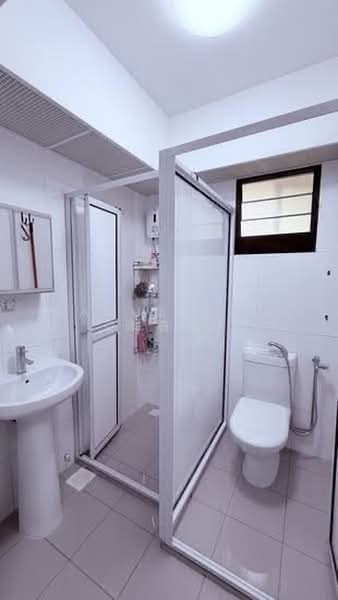 468A Bukit Batok West Avenue 9, 468A Bukit Batok West Avenue 9, 1 Bedroom, 505 sqft, HDB Flat For Sale, by Jan Chong 张纳旗, 500195409 - Bathroom - PropertyGuru.com.sg