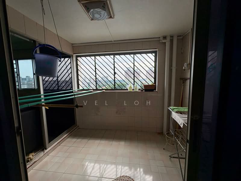 135 Bishan Street 12, 135 Bishan Street 12, 3 Bedrooms, 1,301 sqft, HDB Flat For Rent, by Vel Loh, 500195415 - Balcony - PropertyGuru.com.sg