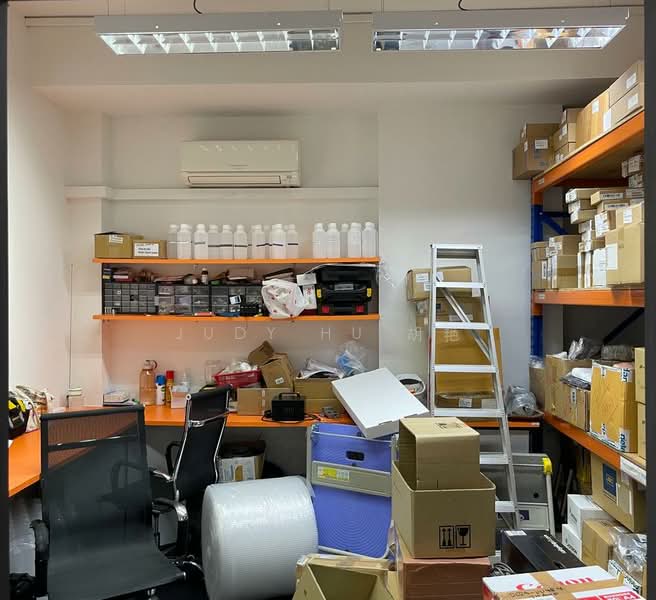 UB. One, 81 Ubi Avenue 4, 1,044 sqft, Light Industrial (B1) For Rent, by Judy Hu 胡艳, 500195438 - Interior - CommercialGuru.com.sg