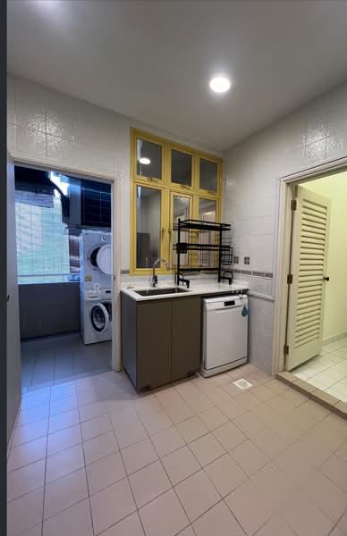 Orange Regency, 101 Fernhill Road, 4 Bedrooms, 1,776 sqft, Apartment For Rent, by Ray Lim, 500195453 - Kitchen - PropertyGuru.com.sg