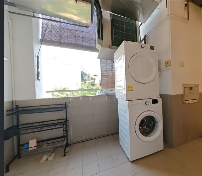 Orange Regency, 101 Fernhill Road, 4 Bedrooms, 1,776 sqft, Apartment For Rent, by Ray Lim, 500195453 - Balcony - PropertyGuru.com.sg