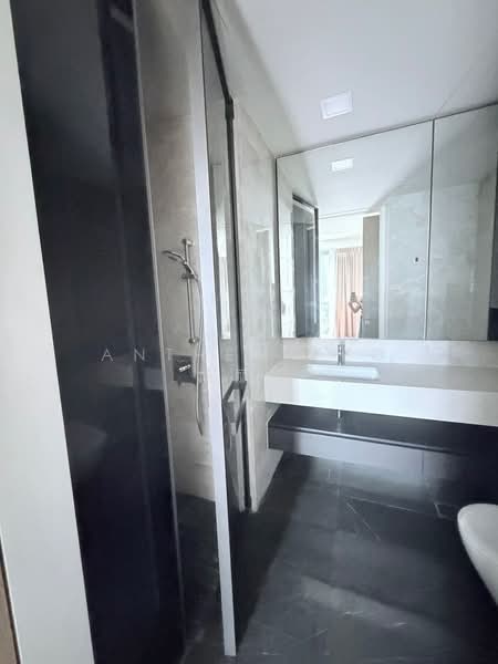 Amber Park, 16 Amber Gardens, 2 Bedrooms, 743 sqft, Condominium For Rent, by Anthea Yeo 杨丽娇, 500195458 - Bathroom - PropertyGuru.com.sg