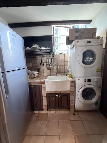 Birmingham Mansions, 130 Thomson Road, 3 Bedrooms, 1,066 sqft, Apartment For Rent, by Cannis Tan, 500195462 - Kitchen - PropertyGuru.com.sg