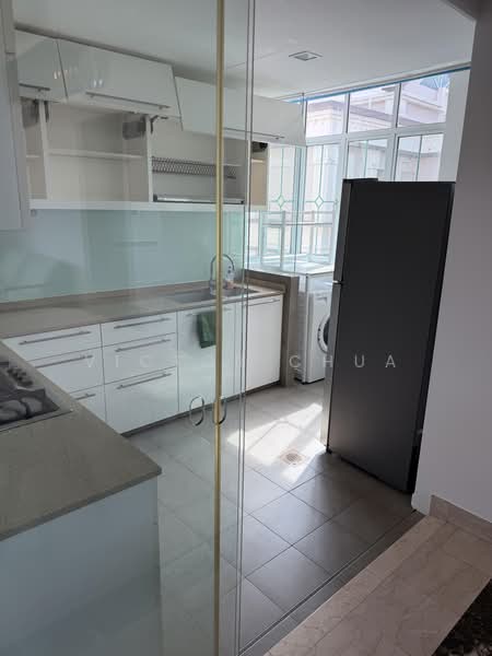 Symphony Heights, 43 Hume Avenue, 2 Bedrooms, 915 sqft, Condominium For Sale, by Victor Chua, 500195467 - Kitchen - PropertyGuru.com.sg