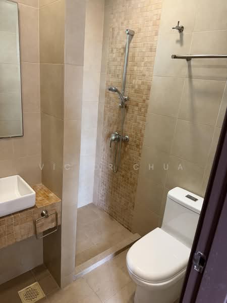 Symphony Heights, 43 Hume Avenue, 2 Bedrooms, 915 sqft, Condominium For Sale, by Victor Chua, 500195467 - Bathroom - PropertyGuru.com.sg