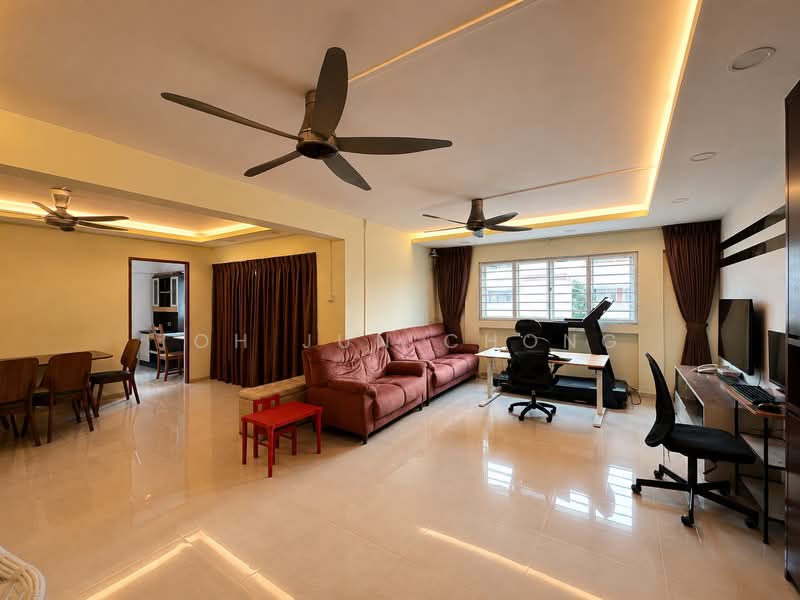 539 Jurong West Avenue 1, 539 Jurong West Avenue 1, 3 Bedrooms, 1,442 sqft, HDB Flat For Sale, by Toh Jun Chong, 500195469 - Living Room - PropertyGuru.com.sg