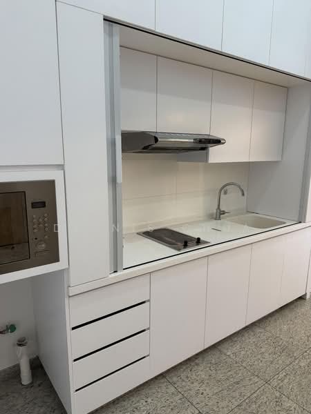 The Central, 6 Eu Tong Sen Street, 835 sqft, Office For Rent, by Dennis Chua, 500195470 - Kitchen - CommercialGuru.com.sg