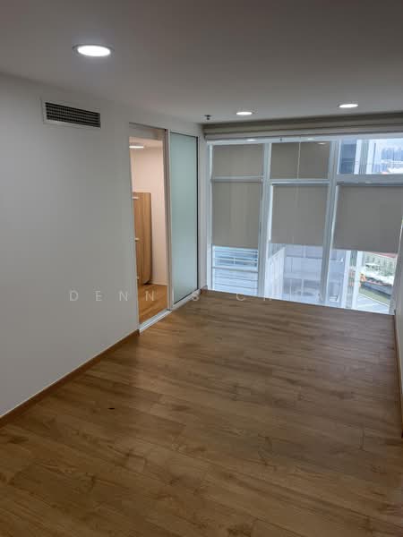 The Central, 6 Eu Tong Sen Street, 835 sqft, Office For Rent, by Dennis Chua, 500195470 - Interior - CommercialGuru.com.sg