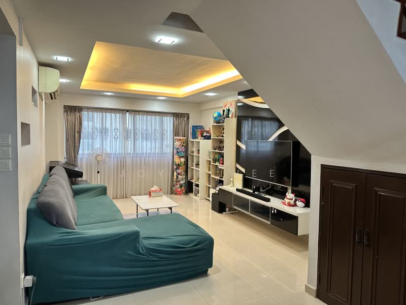 503 Jelapang Road, 503 Jelapang Road, 3 Bedrooms, 1,560 sqft, HDB Flat For Sale, by Joyce Wee, 500195473 - Living Room - PropertyGuru.com.sg