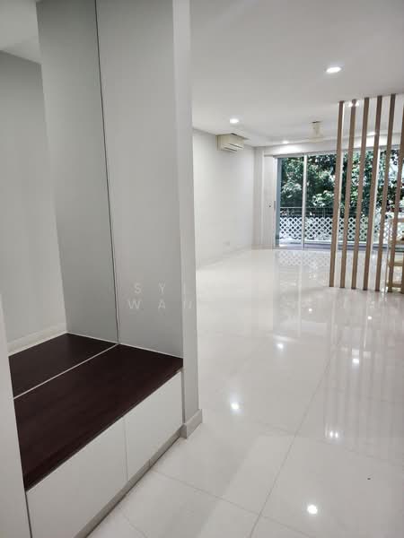 The Esparis, 7 Pasir Ris Drive 4, 3 Bedrooms, 1,259 sqft, Condominium For Rent, by Sylvia Wandly, 500195480 - Living Room - PropertyGuru.com.sg