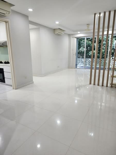 The Esparis, 7 Pasir Ris Drive 4, 3 Bedrooms, 1,259 sqft, Condominium For Rent, by Sylvia Wandly, 500195480 - Living Room - PropertyGuru.com.sg