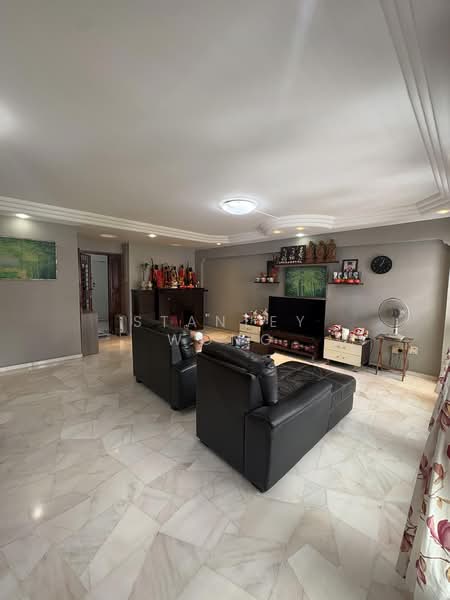 634 Jurong West Street 65, 634 Jurong West Street 65, 3 Bedrooms, 1,184 sqft, HDB Flat For Sale, by Stanley Wong, 500195500 - Living Room - PropertyGuru.com.sg