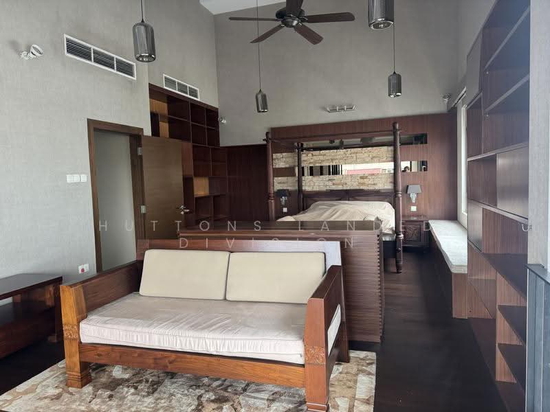 Sea Breeze, Simei, Bedok / Upper East Coast, 5 Bedrooms, 6,172 sqft, Semi-Detached House For Sale, by IRENE ZITA WONG, 500195518 - Master Bedroom - PropertyGuru.com.sg