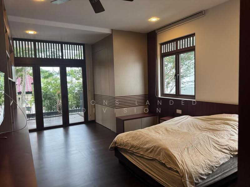 Sea Breeze, Simei, Bedok / Upper East Coast, 5 Bedrooms, 6,172 sqft, Semi-Detached House For Sale, by IRENE ZITA WONG, 500195518 - Bedroom 1 - PropertyGuru.com.sg