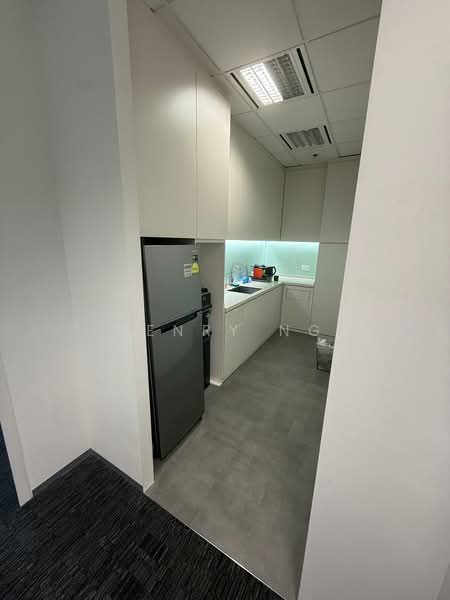Ocean Financial Centre, 10 Collyer Quay, 1,367 sqft, Office For Rent, by Henry Ng, 500195527 - Kitchen - CommercialGuru.com.sg